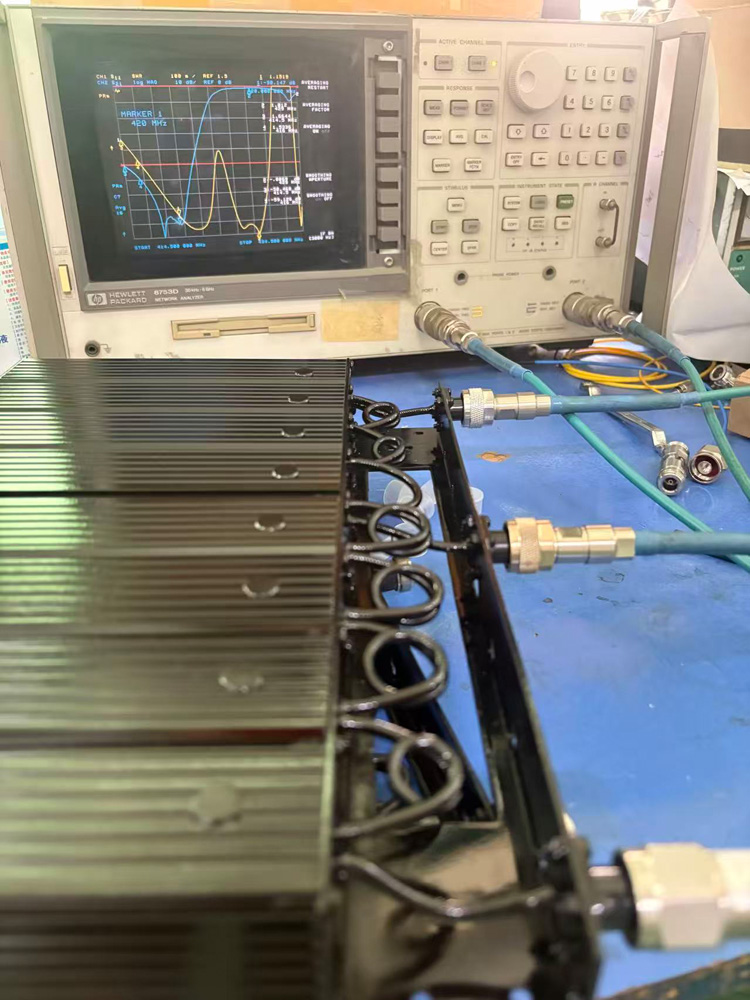 200W-UHF-Duplexer.9