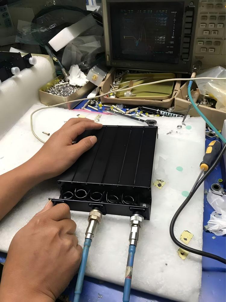 UHF-Duplexer.6(1)